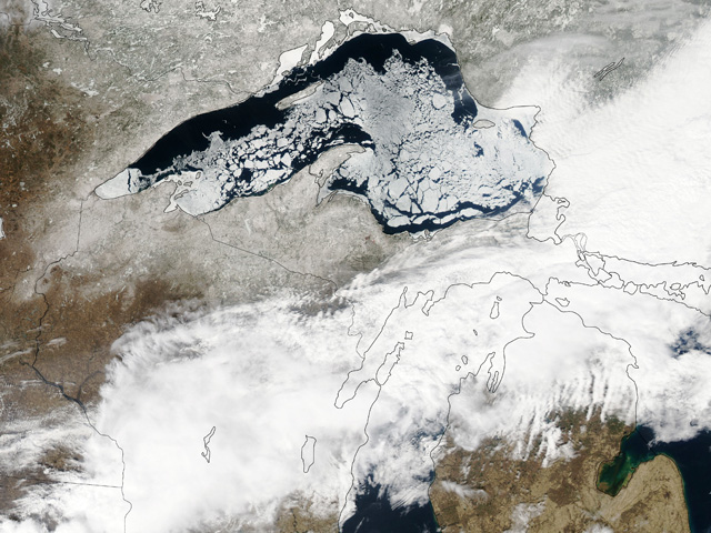 A considerable amount of ice remains on Lake Superior and is causing more transportation challenges for grain. Lake Superior&#039;s ice cover was 59.9% as of April 23, in contrast to 2.7% at the same time last year. (NASA image courtesy Jeff Schmaltz LANCE/EOSDIS MODIS Rapid Response Team, GSFC.)