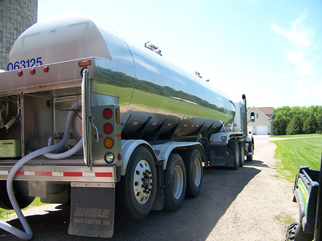 A truck loads milk at Meyer Dairy, a family-owned dairy farm located in Stearns County, Minnesota. (Photo courtesy of Tara Meyer)