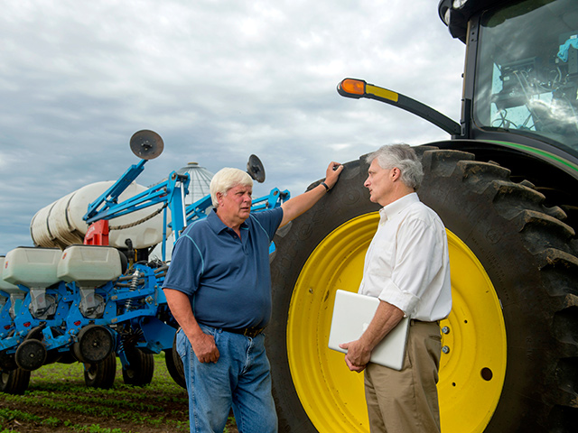 Minnesota farmer Dave Kolsrud (left) and Matthew Willard established The Funding Farm to identify investment opportunities for farmers. (Progressive Farmer image by Des Keller)