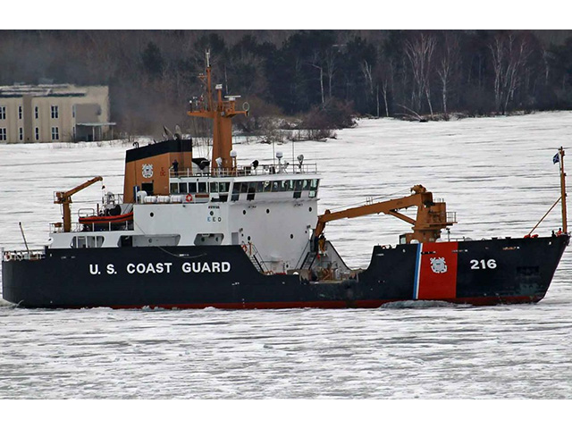 The USCG ice cutter Alder begins breaking ice in the Twin Ports on March 9. (Photo courtesy of Kenneth Newhams, Duluth Shipping News)