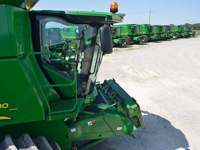 Used inventories, especially combines, sprayers and large planters, are piling up on dealers&#039; lots as sales of both new and used sag. (DTN/The Progressive Farmer photo by Jim Patrico)