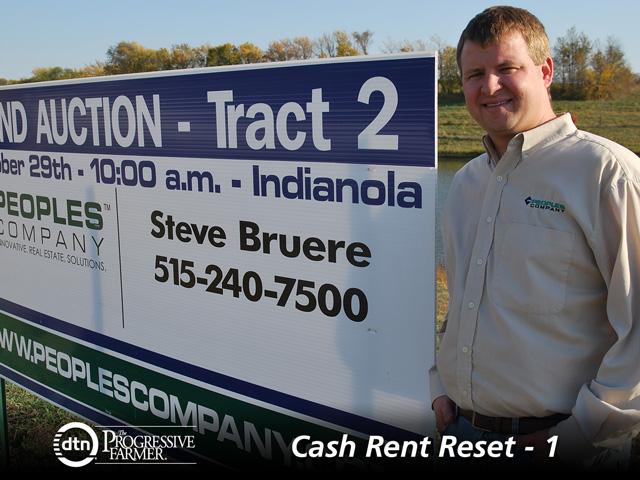 Farm tenants are cautioning Iowa realtor and farm manager Steve Bruere they need serious rent concessions in 2016. (DTN photo by Elizabeth Williams)