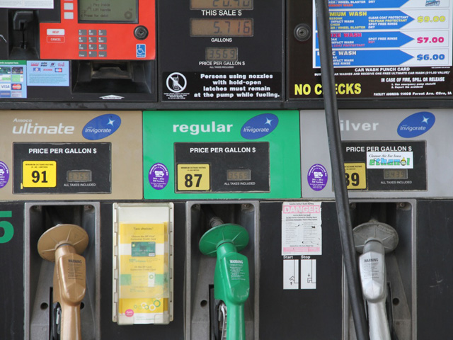 In a lawsuit against EPA&#039;s fuel labeling regulation, Engine Products Group claimed E15 would damage products sold by its members for whom "E10 is suitable but E15 is not." (DTN file photo by Elaine Shein)