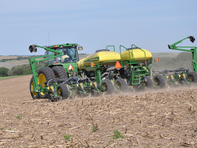 The USDA said American farmers would grow 89.2 million acres of corn and a record 84.6 ma of soybeans.  (DTN photo by Nick Scalise)
